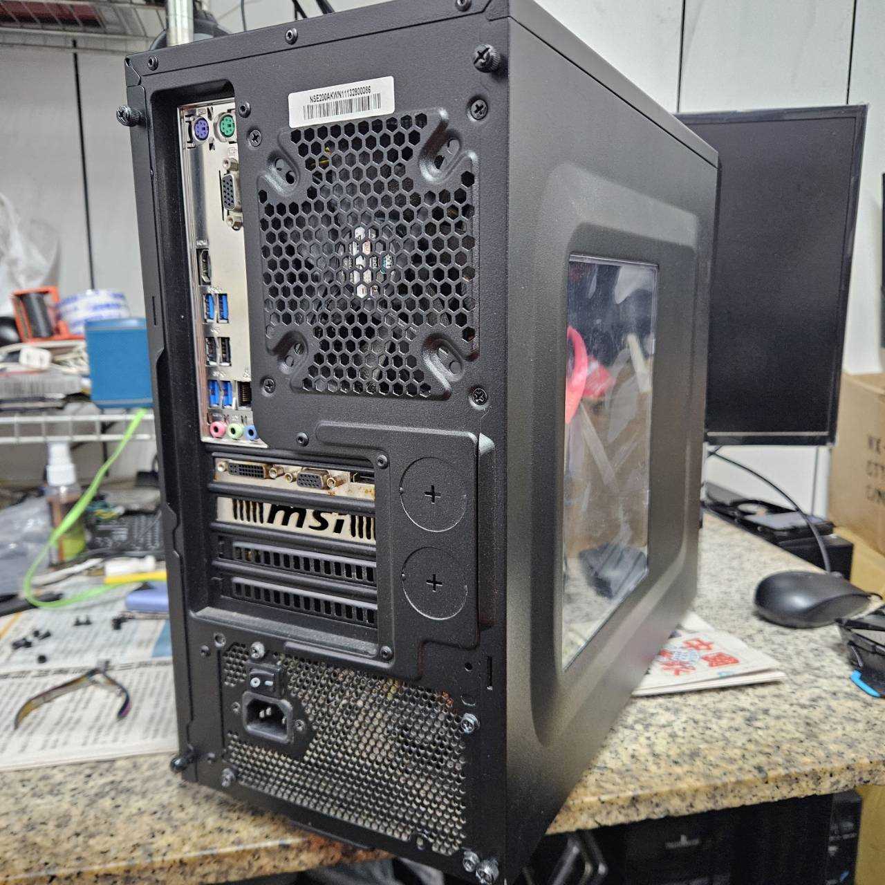 4074-r5 2600電腦一台