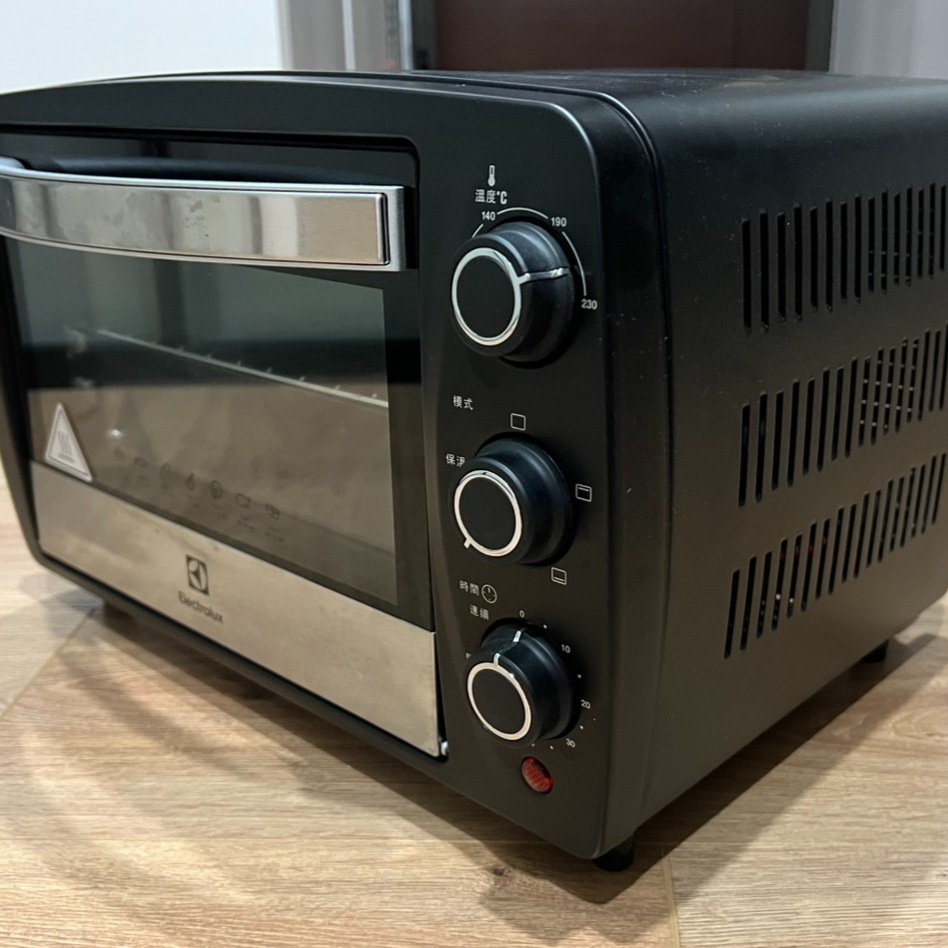 2208-伊萊克斯15L電烤箱-030