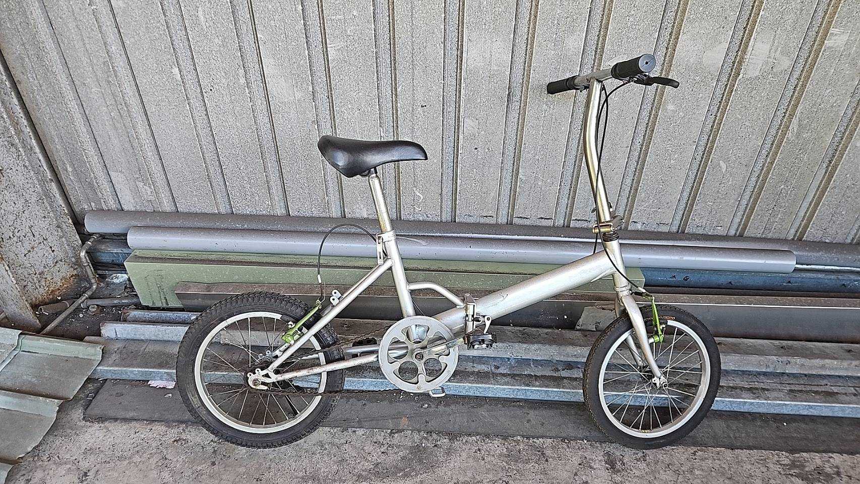 3379-簡易銀色摺疊車