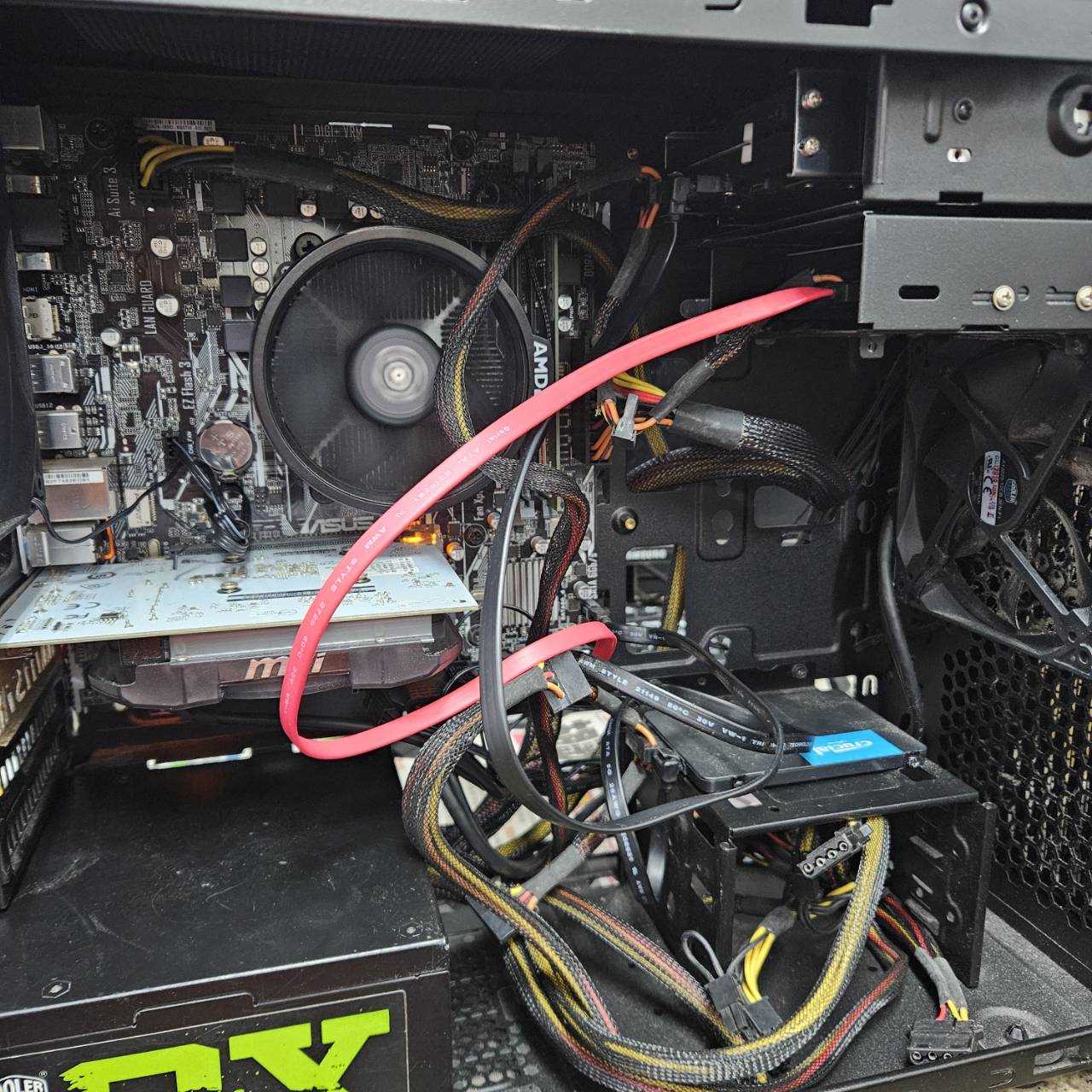 4074-r5 2600電腦一台